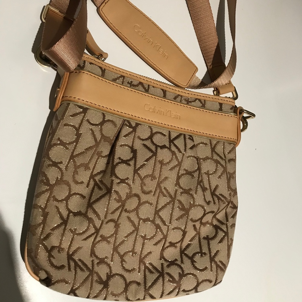 Calvin Klein Crossbody